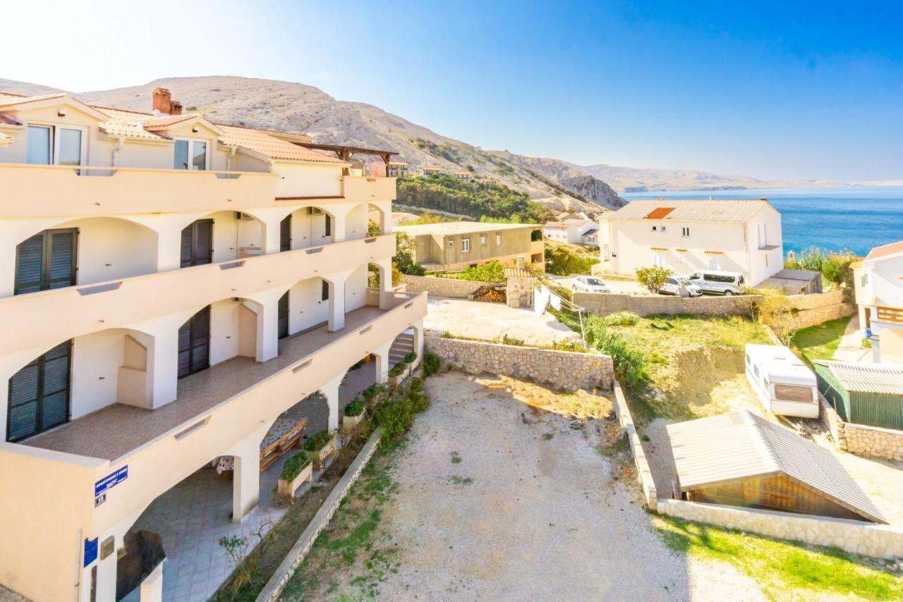 Apartment And Room Bacic Metajna Exterior foto