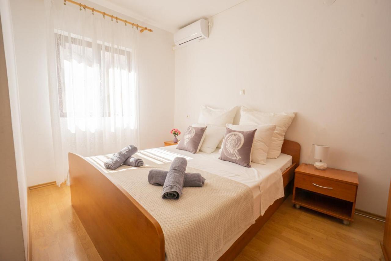 Apartment And Room Bacic Metajna Exterior foto