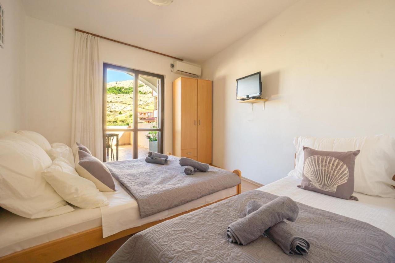 Apartment And Room Bacic Metajna Exterior foto